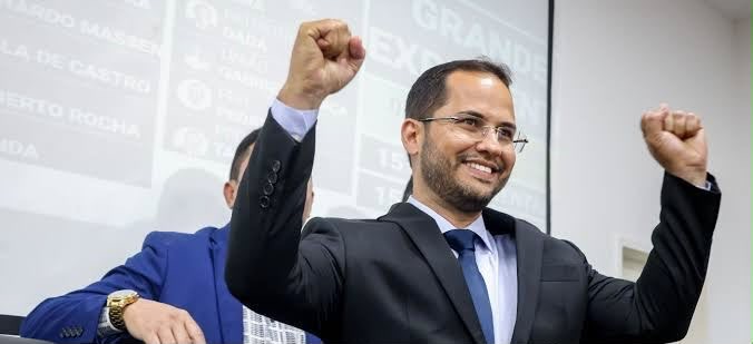 TOP 5: PREFEITO DR.JUNIOR É ELEITO ENTRE OS 5 MELHORES PREFEITOS DO CEARÁ