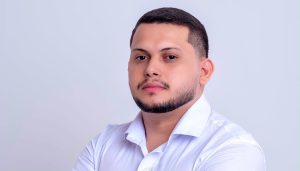 EMPRESÁRIO E NETO DE DEDIM GOUVEIA, RENNER GOUVEIA DECLARA APOIO A REELEIÇÃO DE ELMANO: “CONTINUAR AVANÇANDO E FAZENDO A DIFERENÇA”